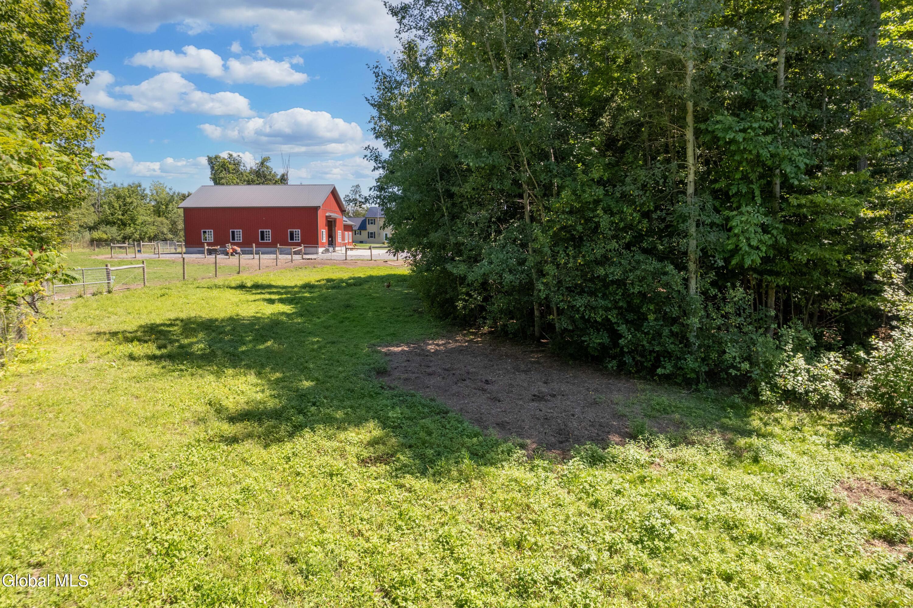 106 Hilltop Road Sprakers NY 12166