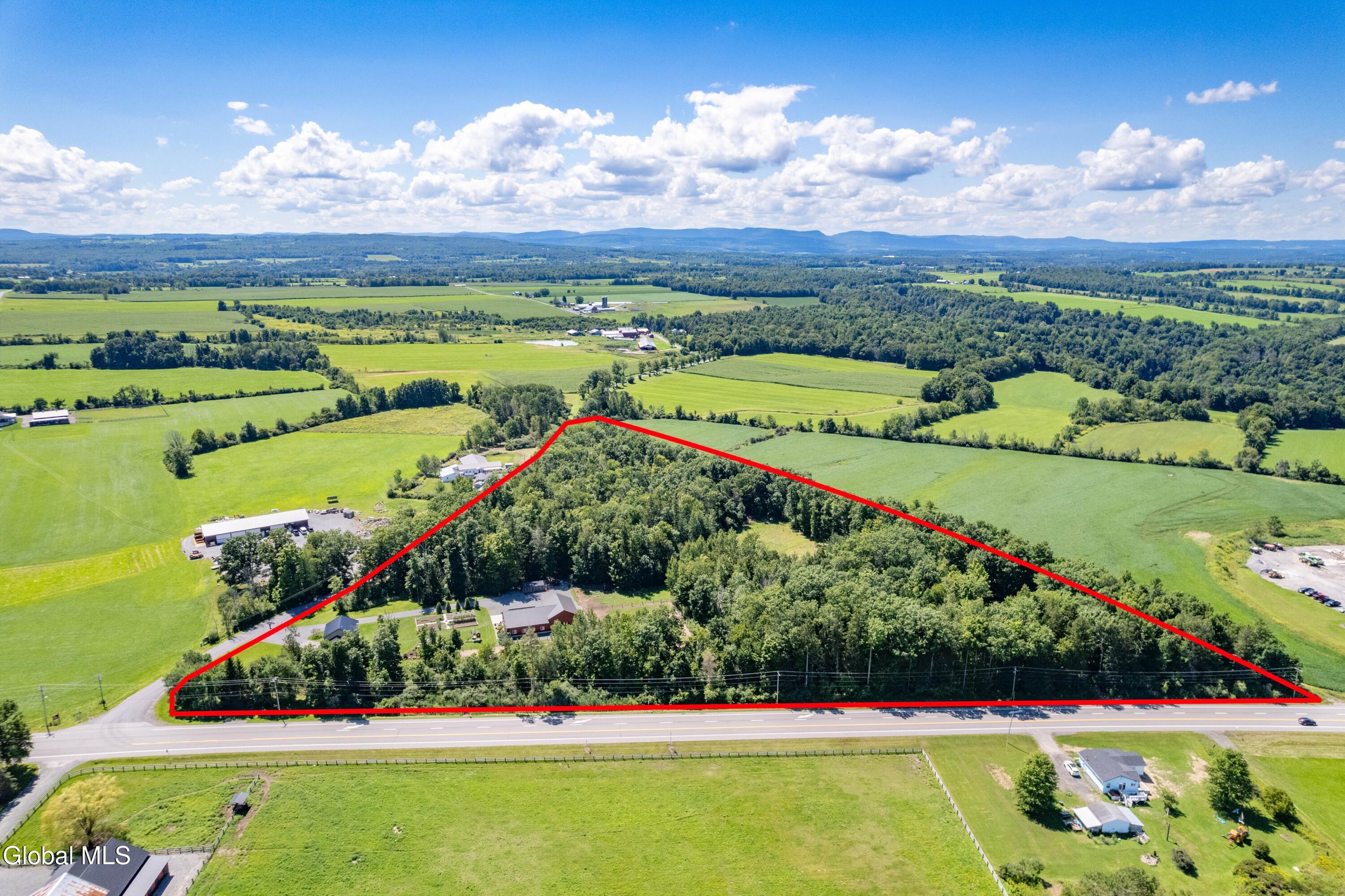 106 Hilltop Road Sprakers NY 12166