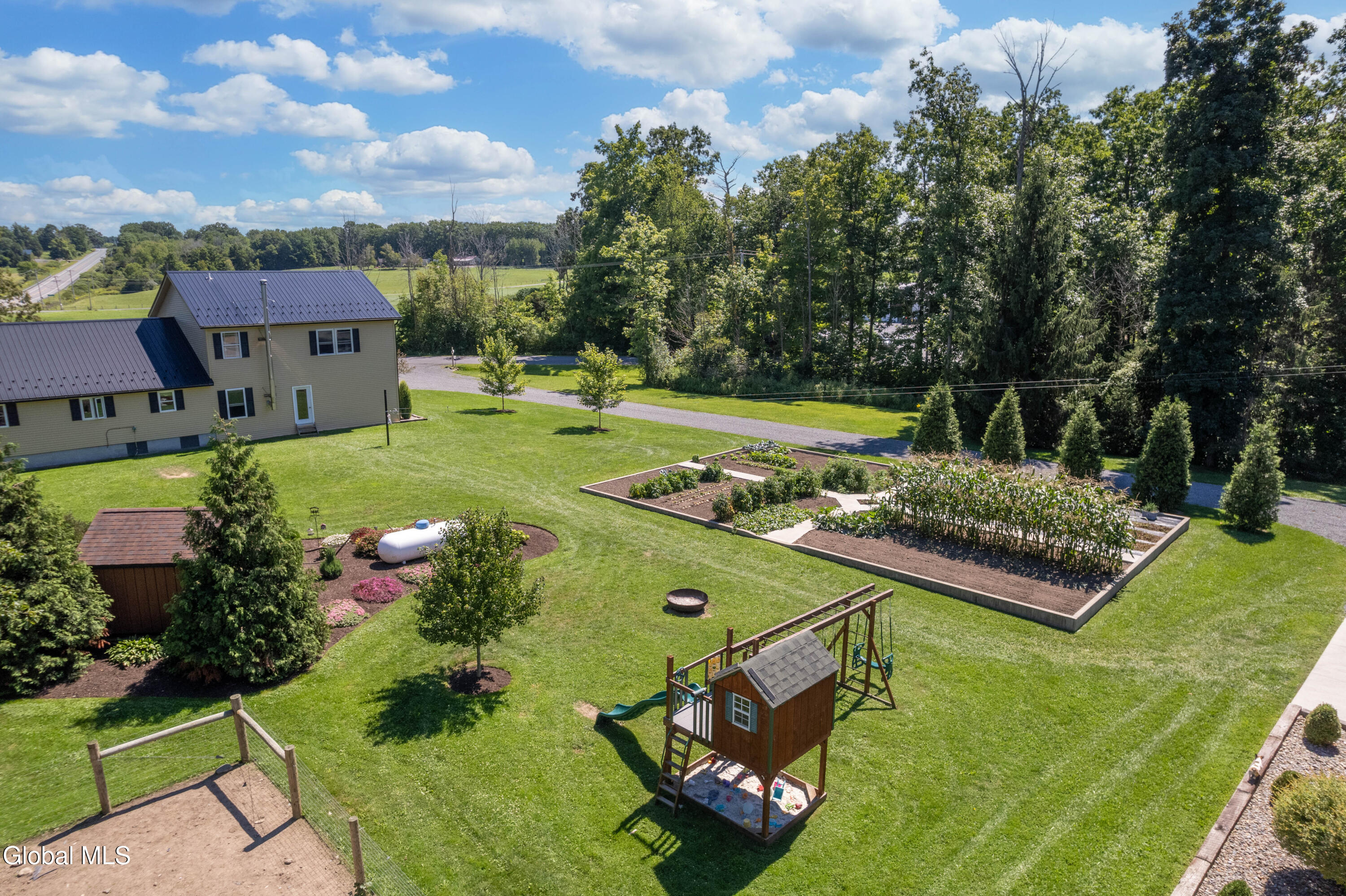 106 Hilltop Road Sprakers NY 12166