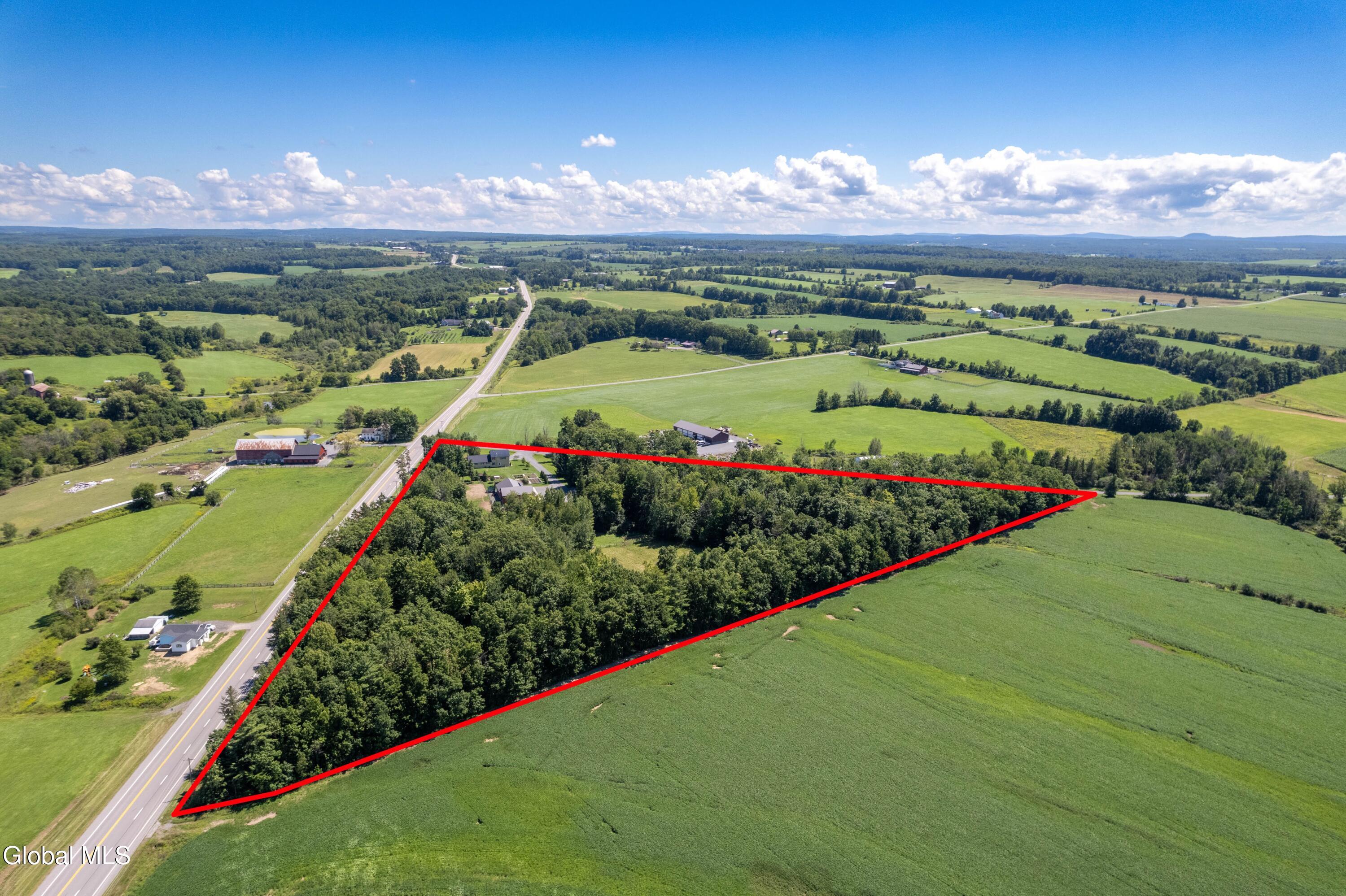 106 Hilltop Road Sprakers NY 12166