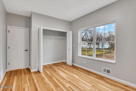 8 Livingston Avenue Schenectady NY 12302