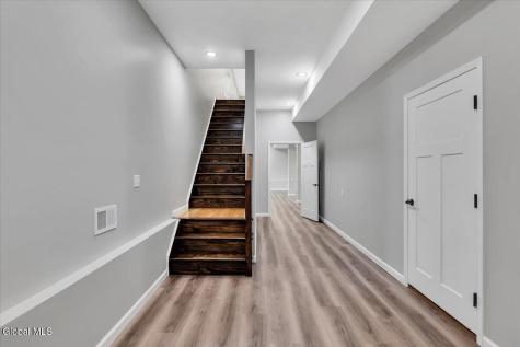 8 Livingston Avenue Schenectady NY 12302