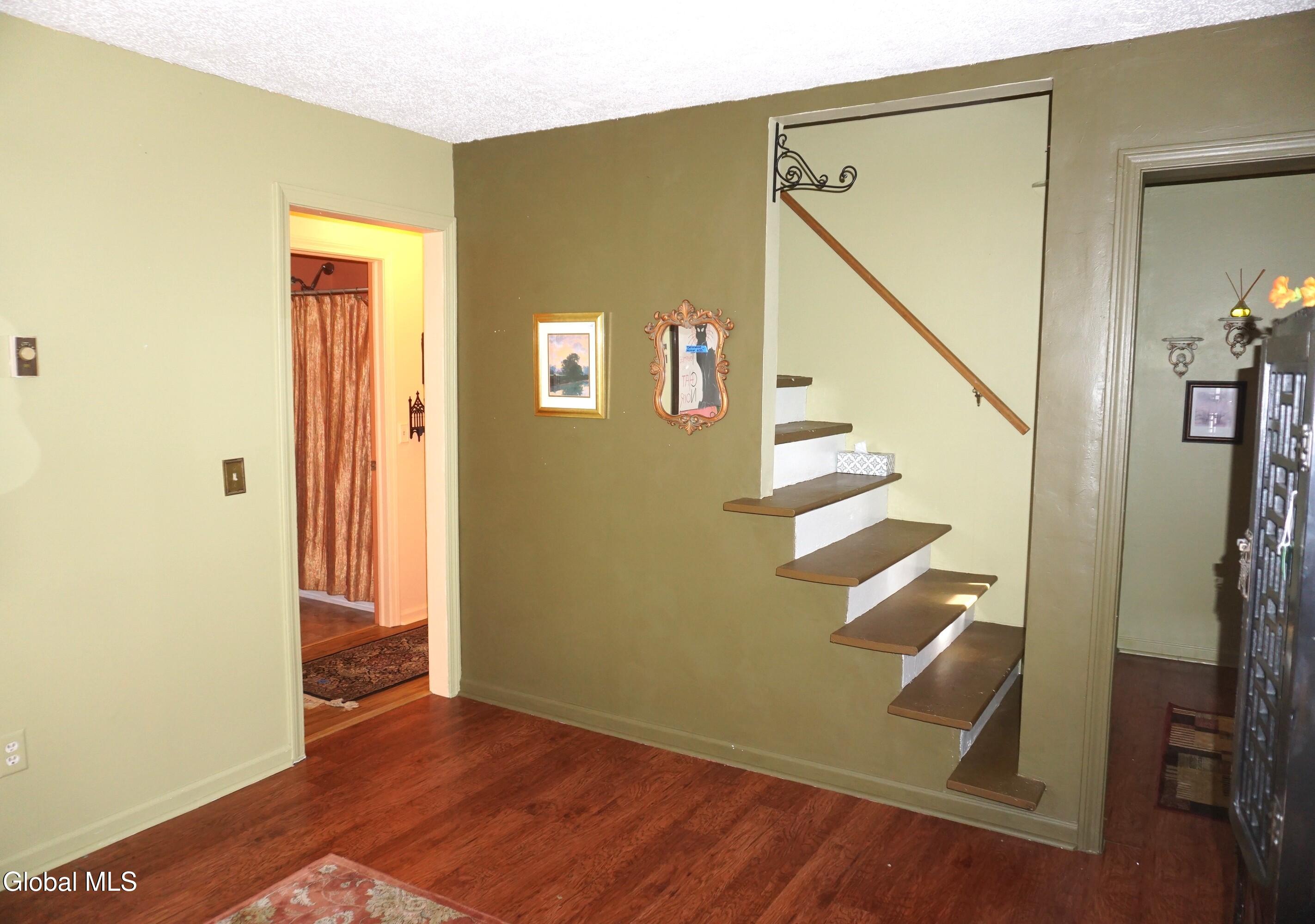 6 Newington Avenue Gansevoort NY 12831