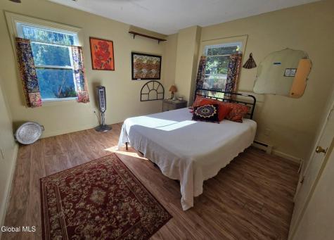 6 Newington Avenue Gansevoort NY 12831