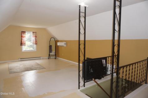 6 Newington Avenue Gansevoort NY 12831