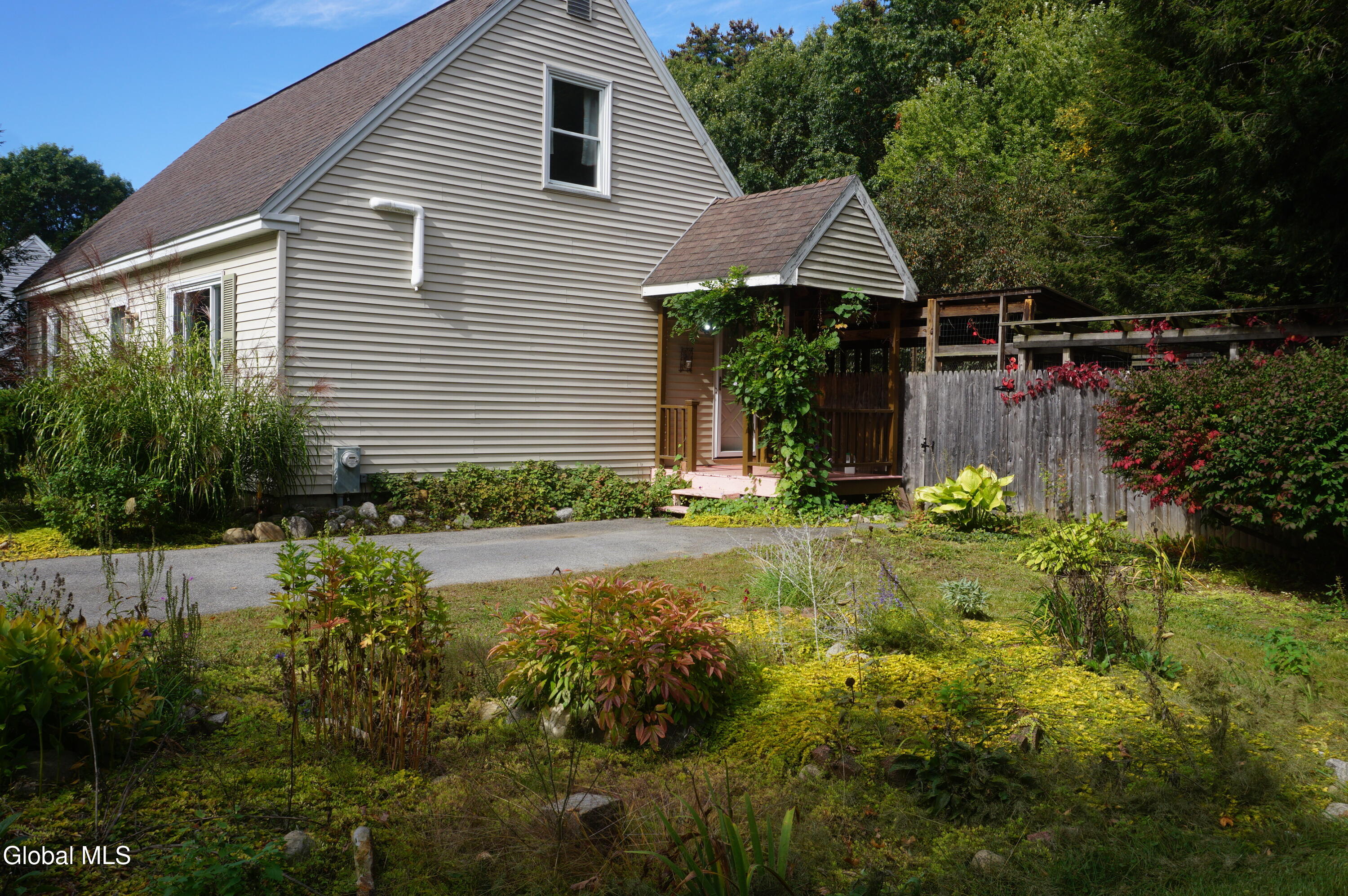 6 Newington Avenue Gansevoort NY 12831