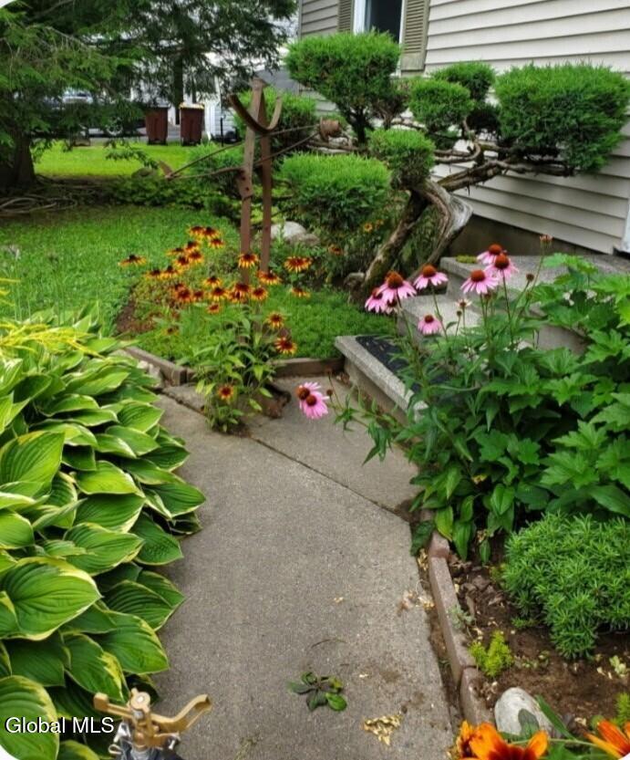 6 Newington Avenue Gansevoort NY 12831