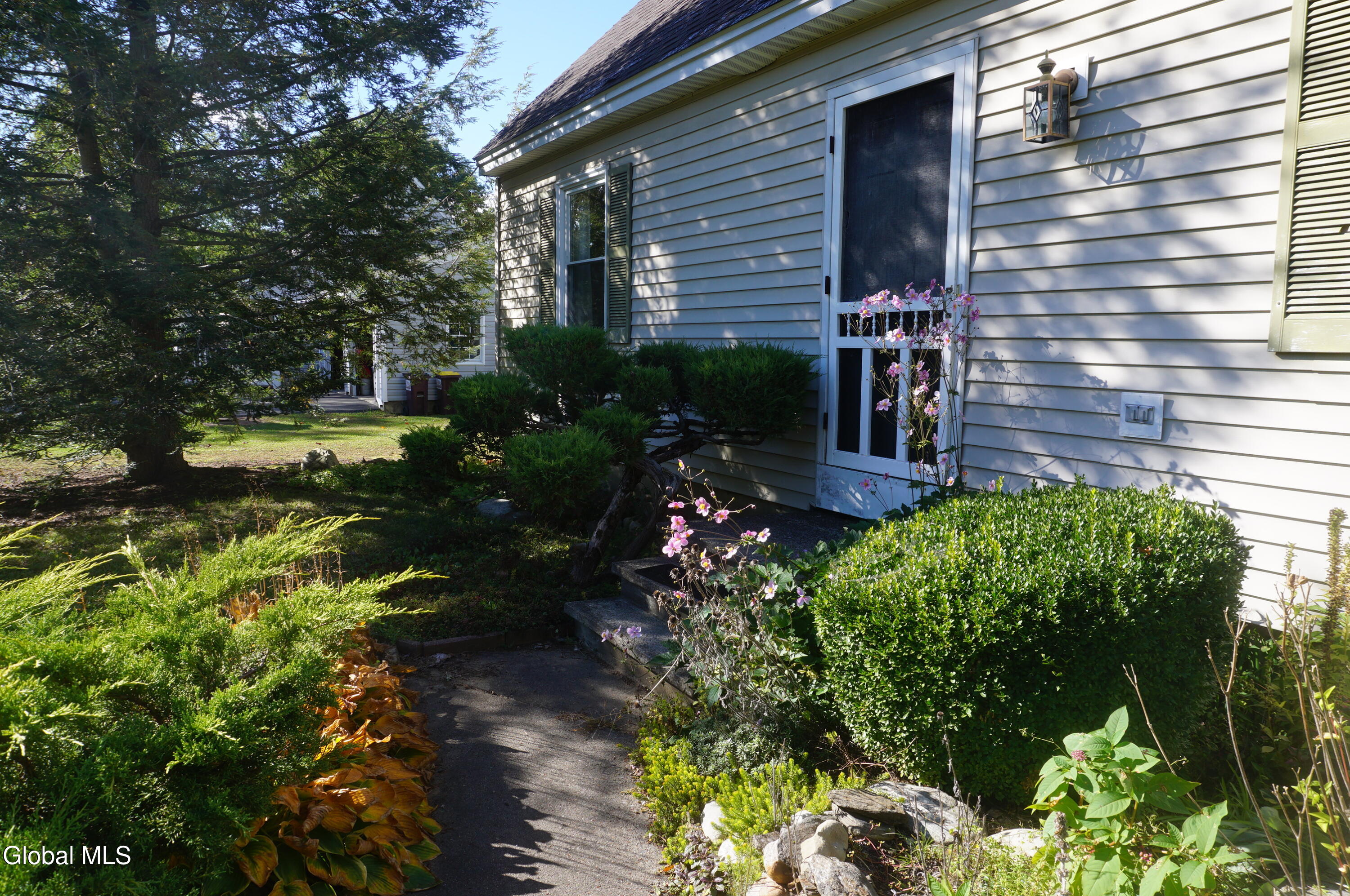 6 Newington Avenue Gansevoort NY 12831