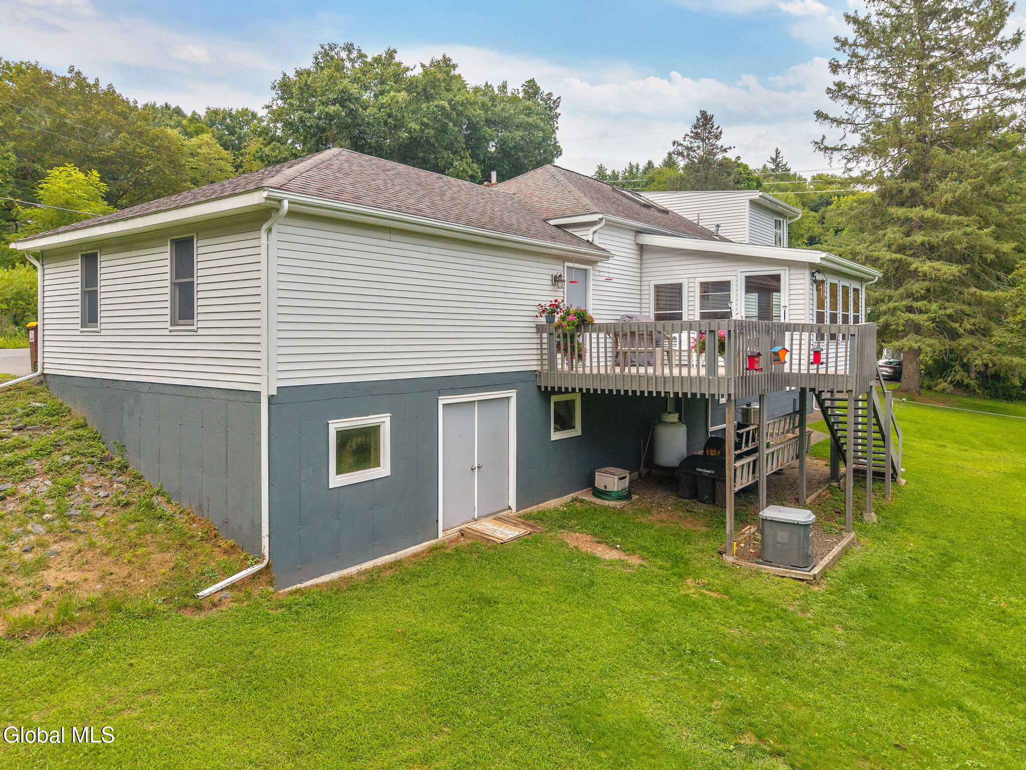 748 Old Best Road West Sand Lake NY 12196