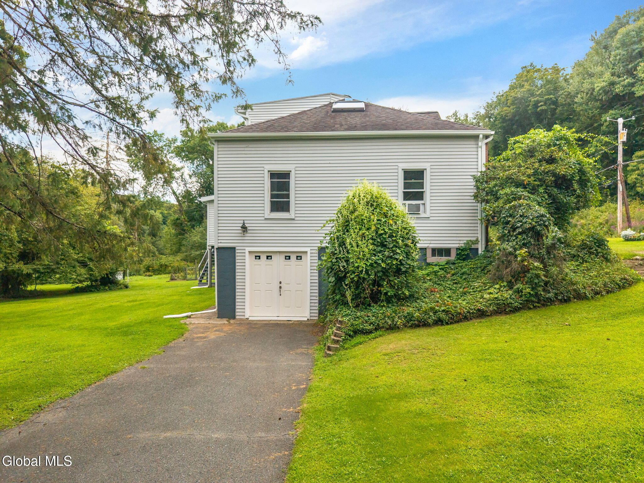 748 Old Best Road West Sand Lake NY 12196