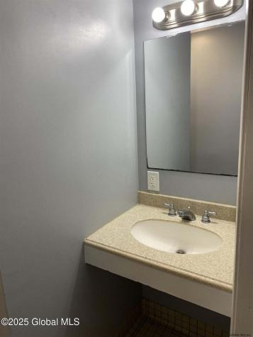 173 Lancaster Street Albany NY 12210