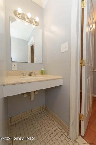 173 Lancaster Street Albany NY 12210