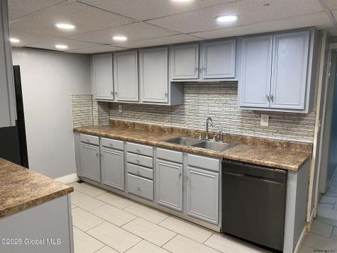 173 Lancaster Street Albany NY 12210