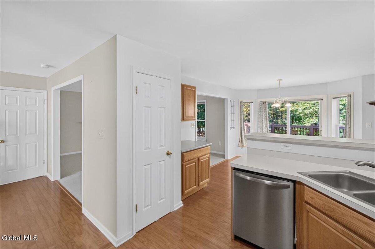 2 Sherman Oaks Clifton Park NY 12065