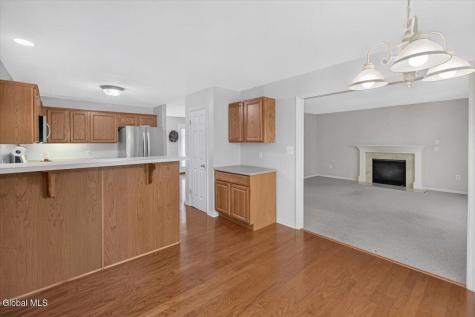 2 Sherman Oaks Clifton Park NY 12065