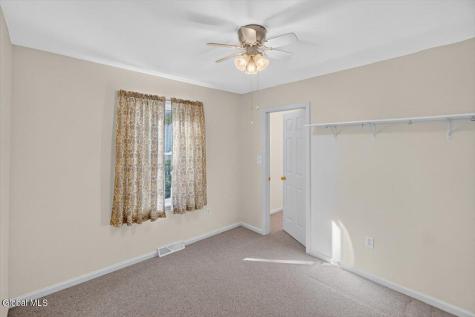 2 Sherman Oaks Clifton Park NY 12065