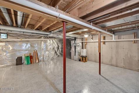 2 Sherman Oaks Clifton Park NY 12065