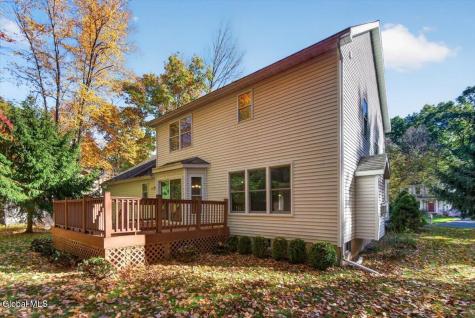 2 Sherman Oaks Clifton Park NY 12065