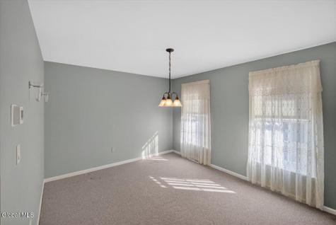 2 Sherman Oaks Clifton Park NY 12065