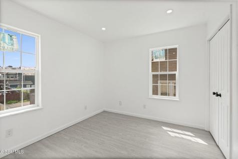 1321 3rd Avenue Schenectady NY 12303