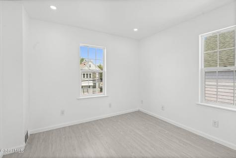 1321 3rd Avenue Schenectady NY 12303