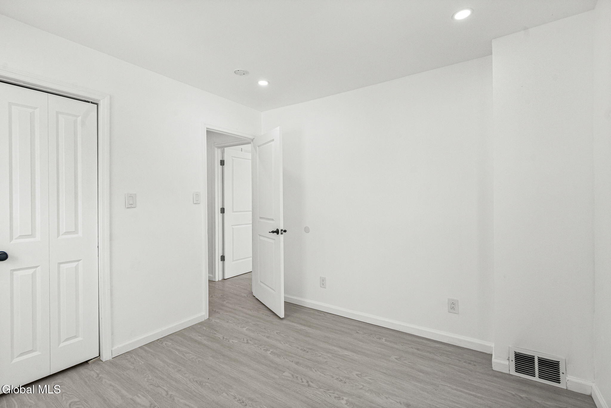 1321 3rd Avenue Schenectady NY 12303