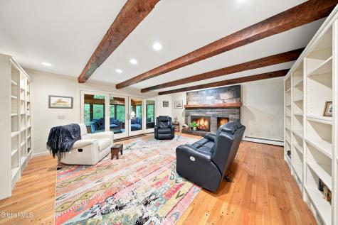 7 Macaffer Drive Menands NY 12204