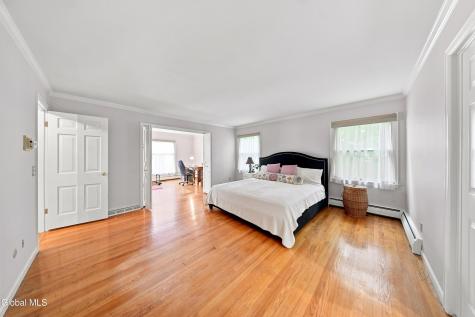 7 Macaffer Drive Menands NY 12204