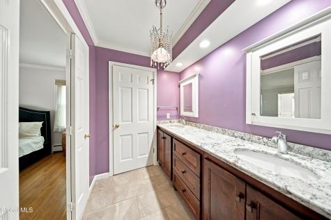 7 Macaffer Drive Menands NY 12204