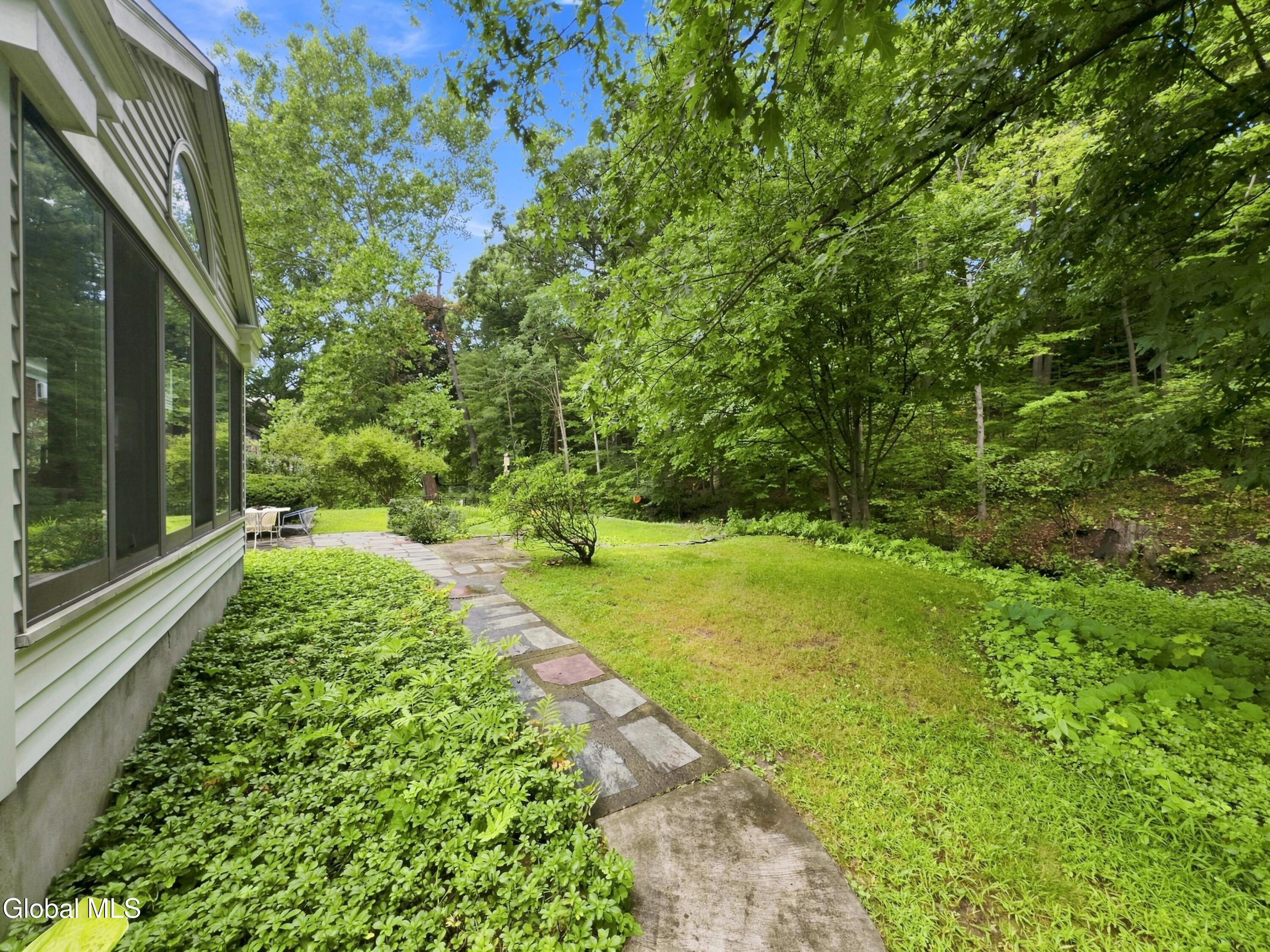 7 Macaffer Drive Menands NY 12204
