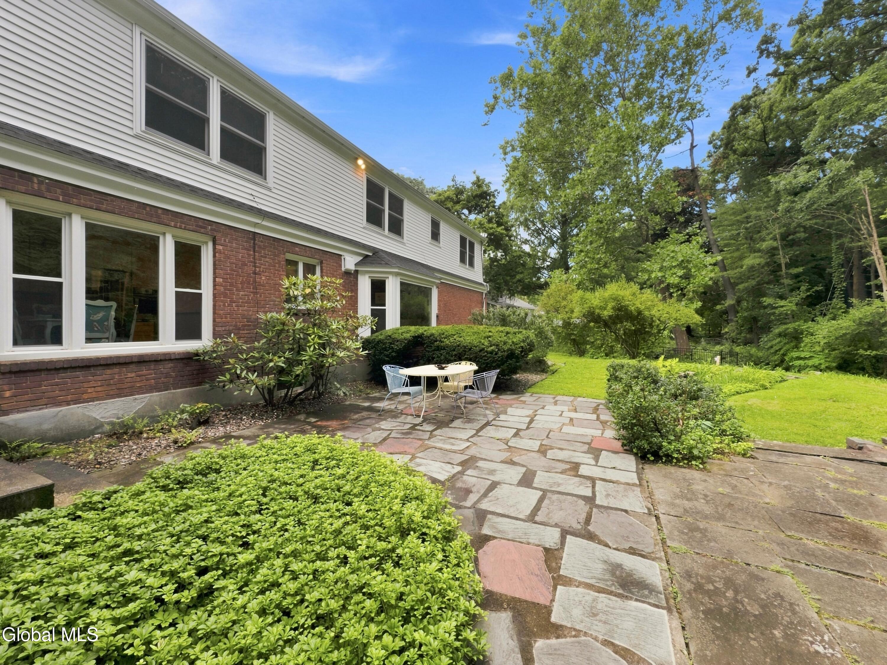 7 Macaffer Drive Menands NY 12204