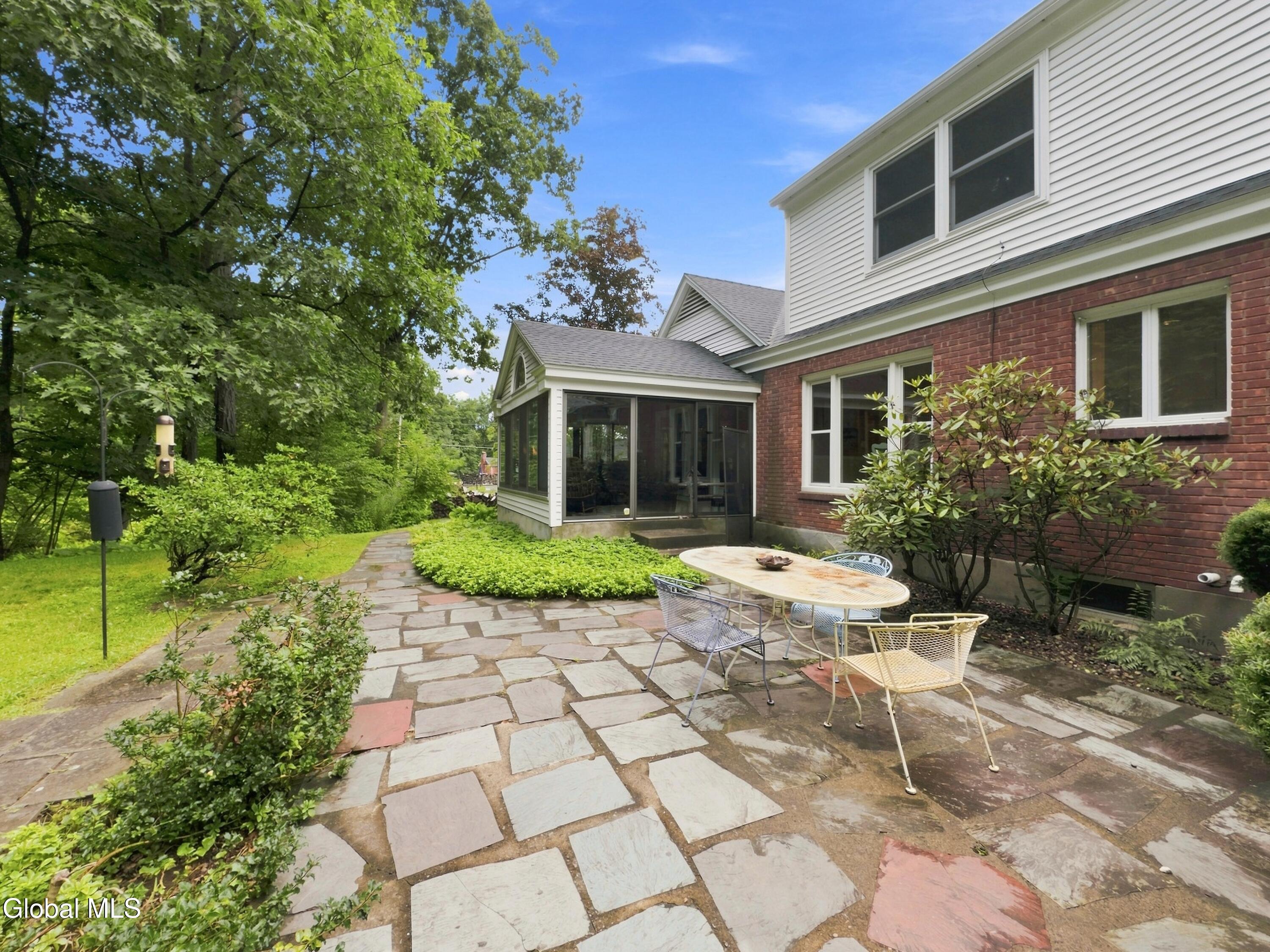 7 Macaffer Drive Menands NY 12204