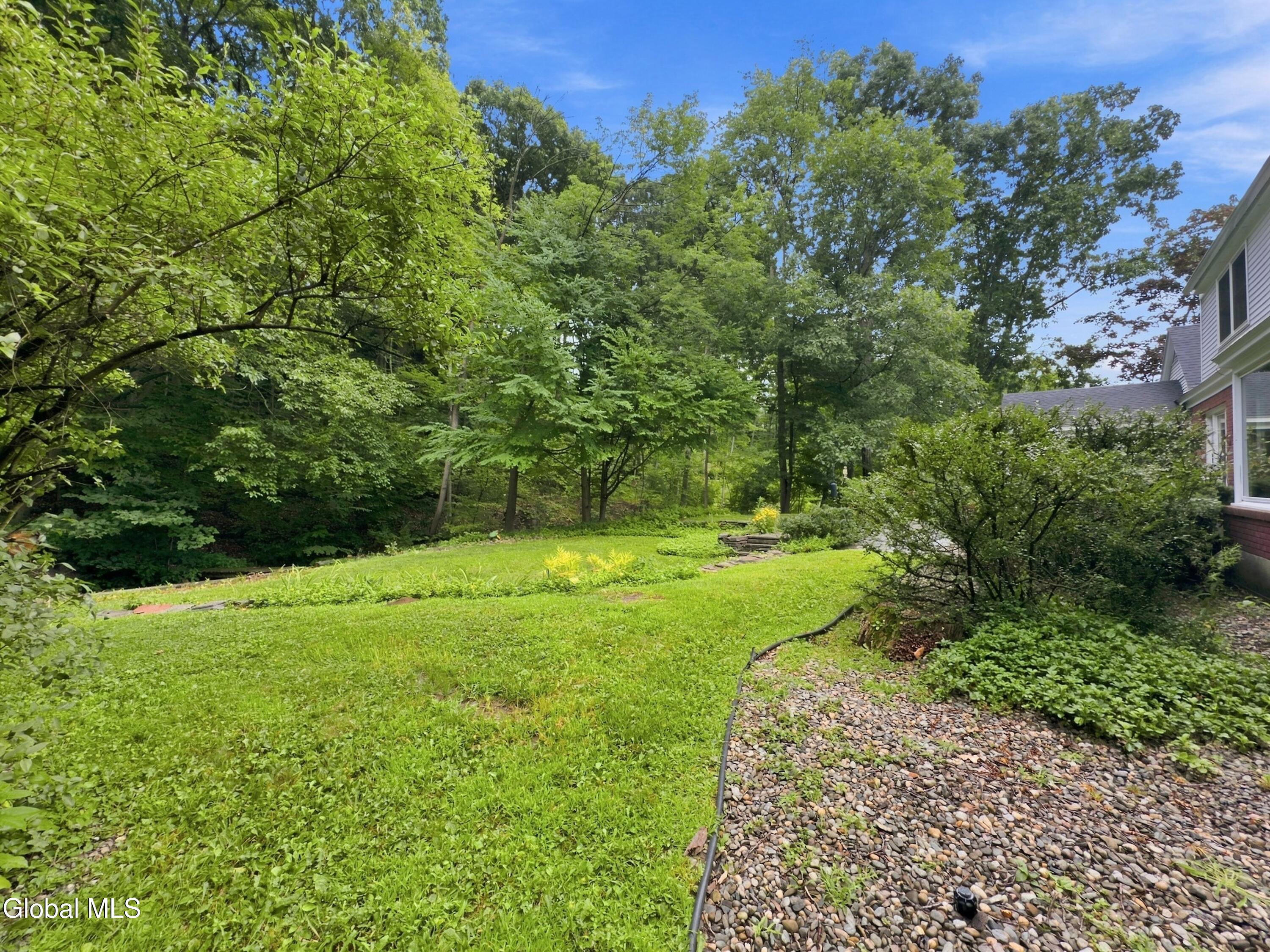 7 Macaffer Drive Menands NY 12204