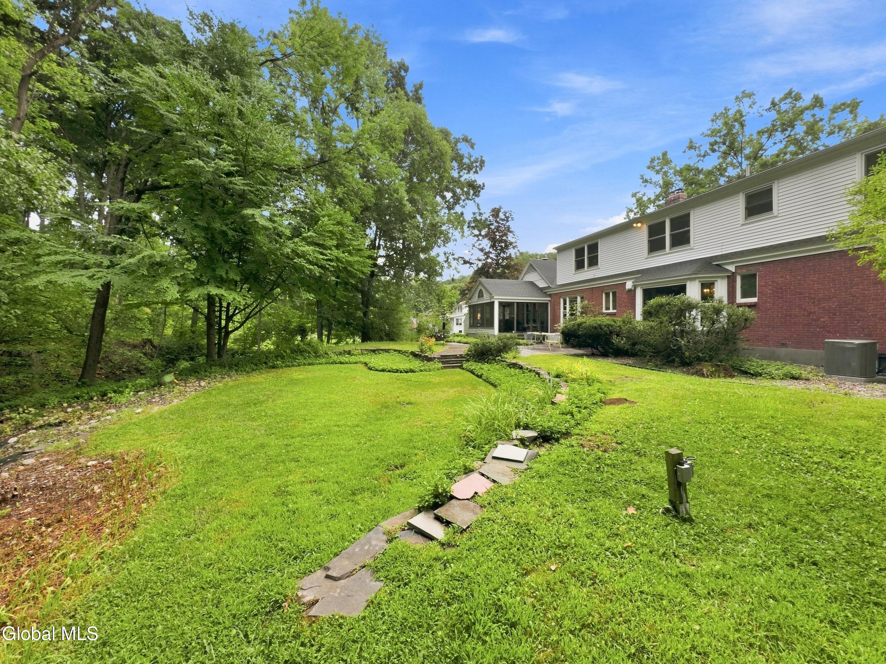 7 Macaffer Drive Menands NY 12204