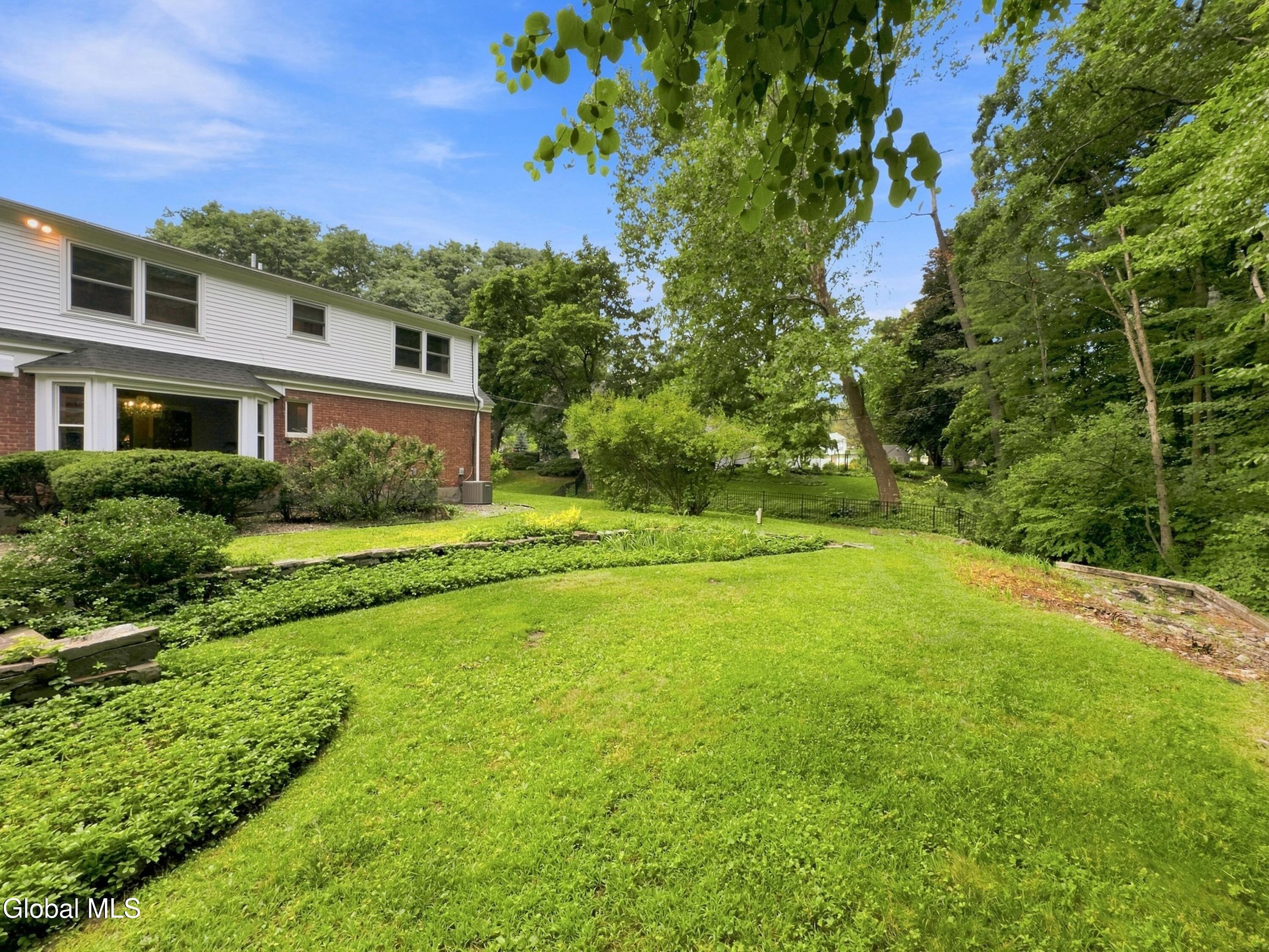 7 Macaffer Drive Menands NY 12204