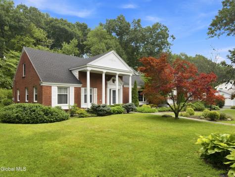 7 Macaffer Drive Menands NY 12204
