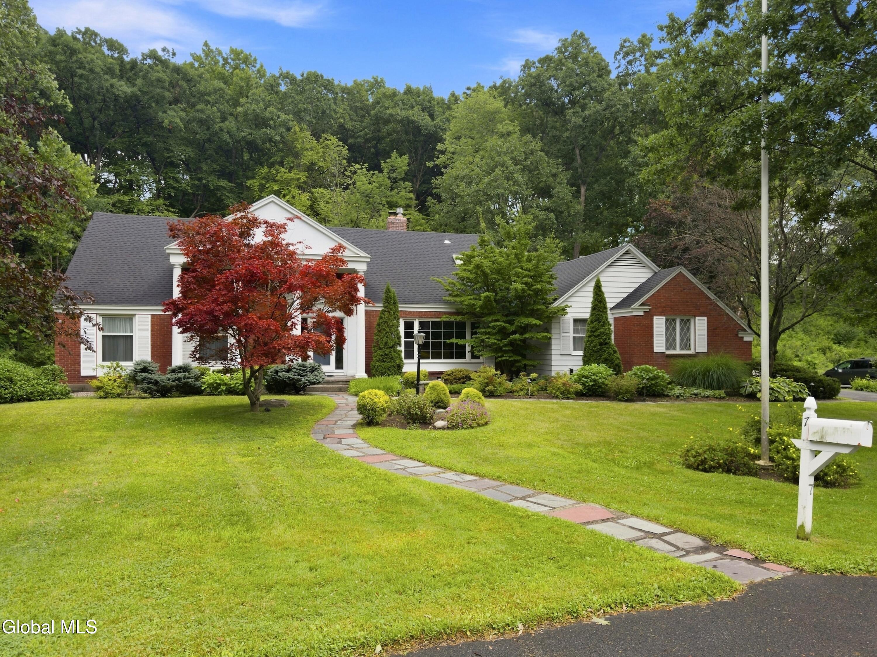 7 Macaffer Drive Menands NY 12204