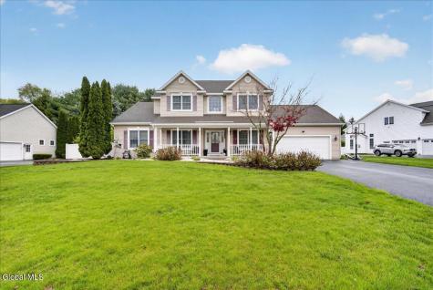 2015 Dobie Lane Schenectady NY 12303