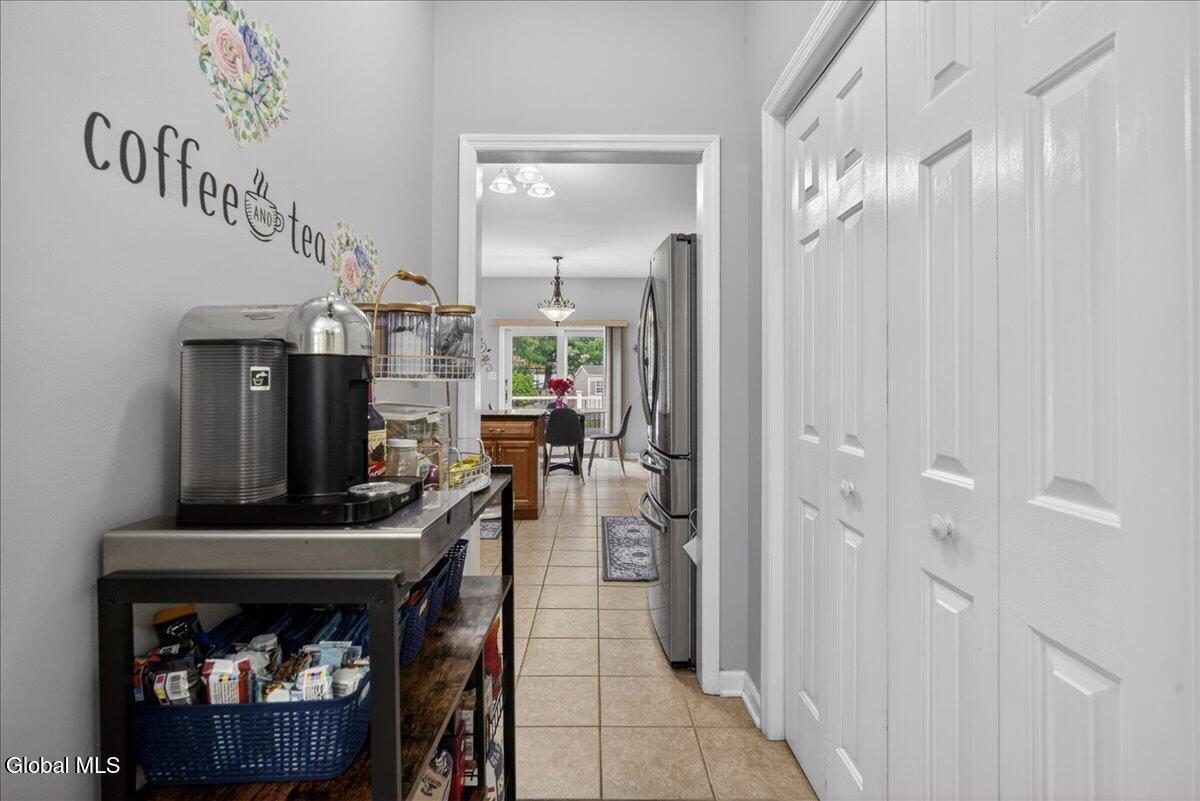 2015 Dobie Lane Schenectady NY 12303
