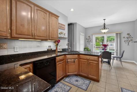 2015 Dobie Lane Schenectady NY 12303