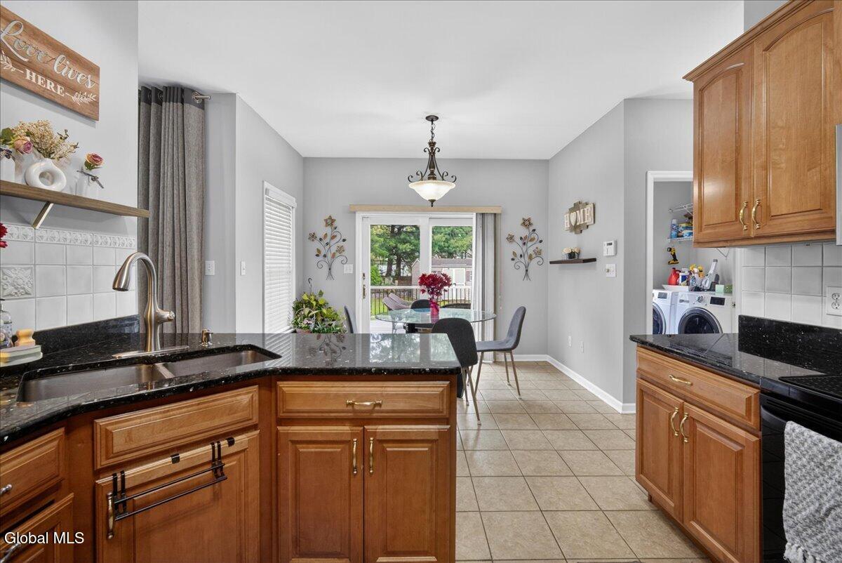 2015 Dobie Lane Schenectady NY 12303