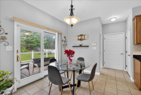 2015 Dobie Lane Schenectady NY 12303