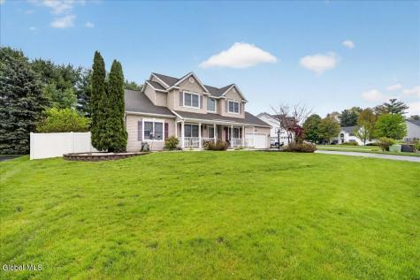 2015 Dobie Lane Schenectady NY 12303