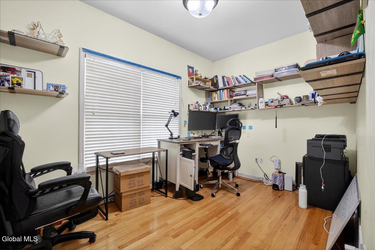 2015 Dobie Lane Schenectady NY 12303