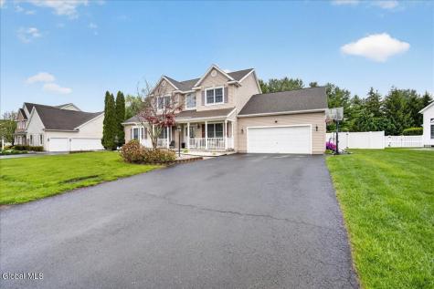 2015 Dobie Lane Schenectady NY 12303