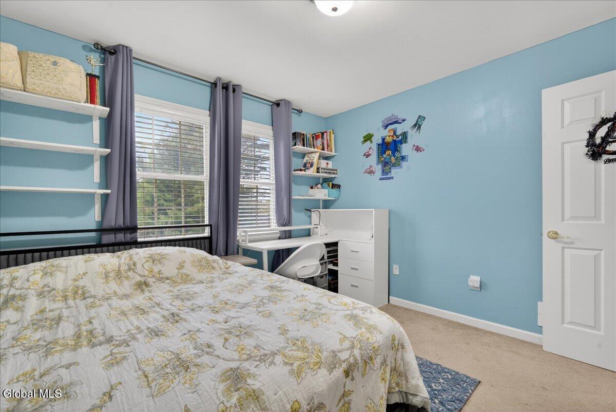 2015 Dobie Lane Schenectady NY 12303