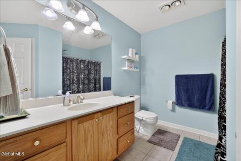 2015 Dobie Lane Schenectady NY 12303