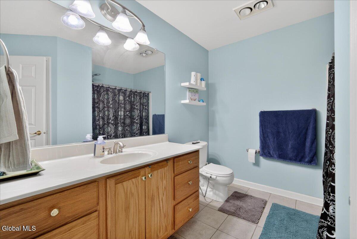 2015 Dobie Lane Schenectady NY 12303