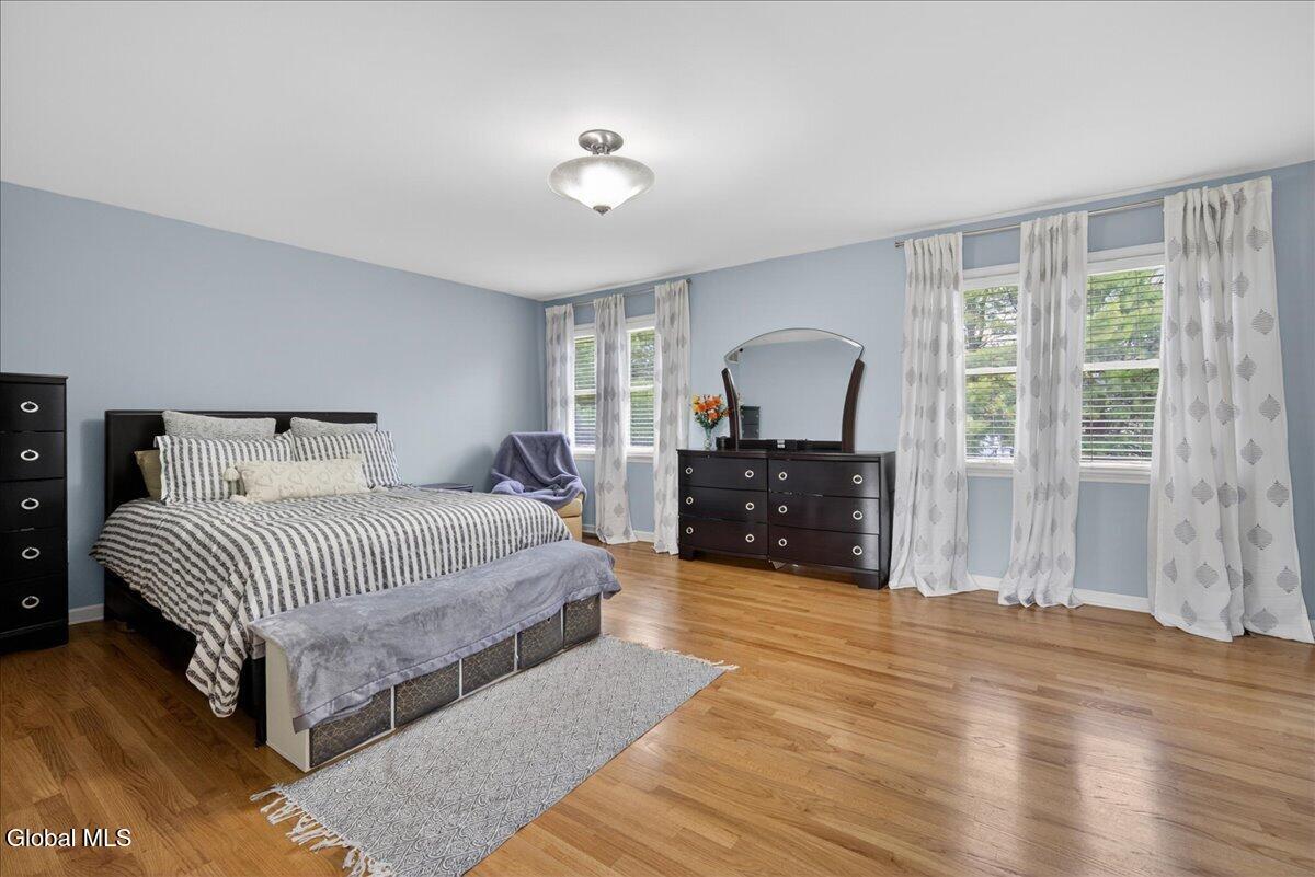 2015 Dobie Lane Schenectady NY 12303