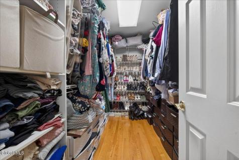 2015 Dobie Lane Schenectady NY 12303